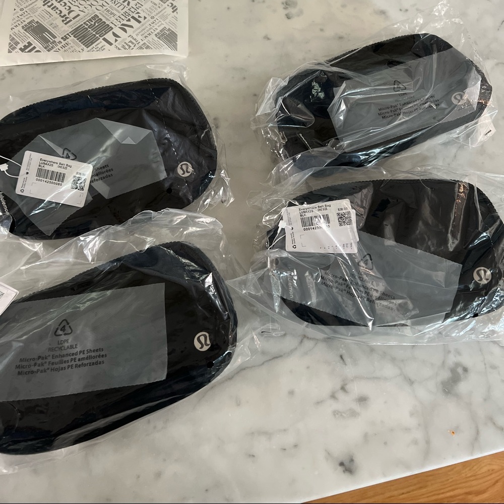 Lululemon Everywhere Belt Bag - Black